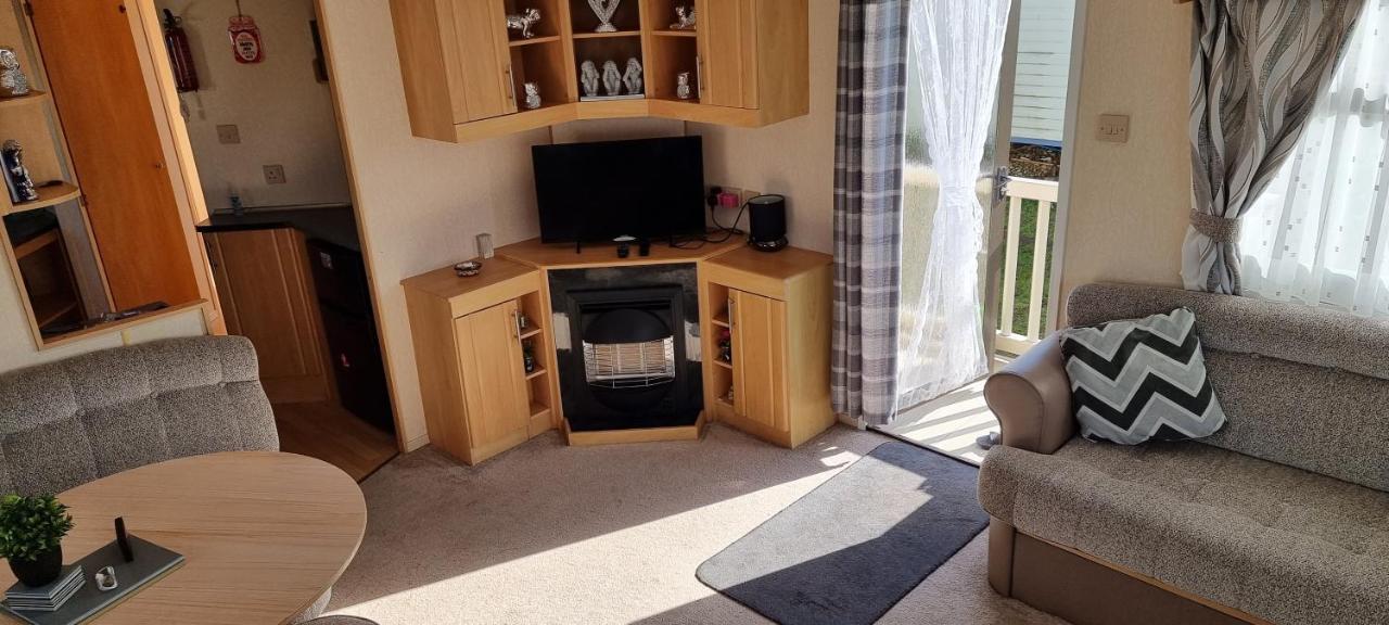 Apartamento Lovely Caravan At Ingoldmells Just Behind Sealands Exterior foto